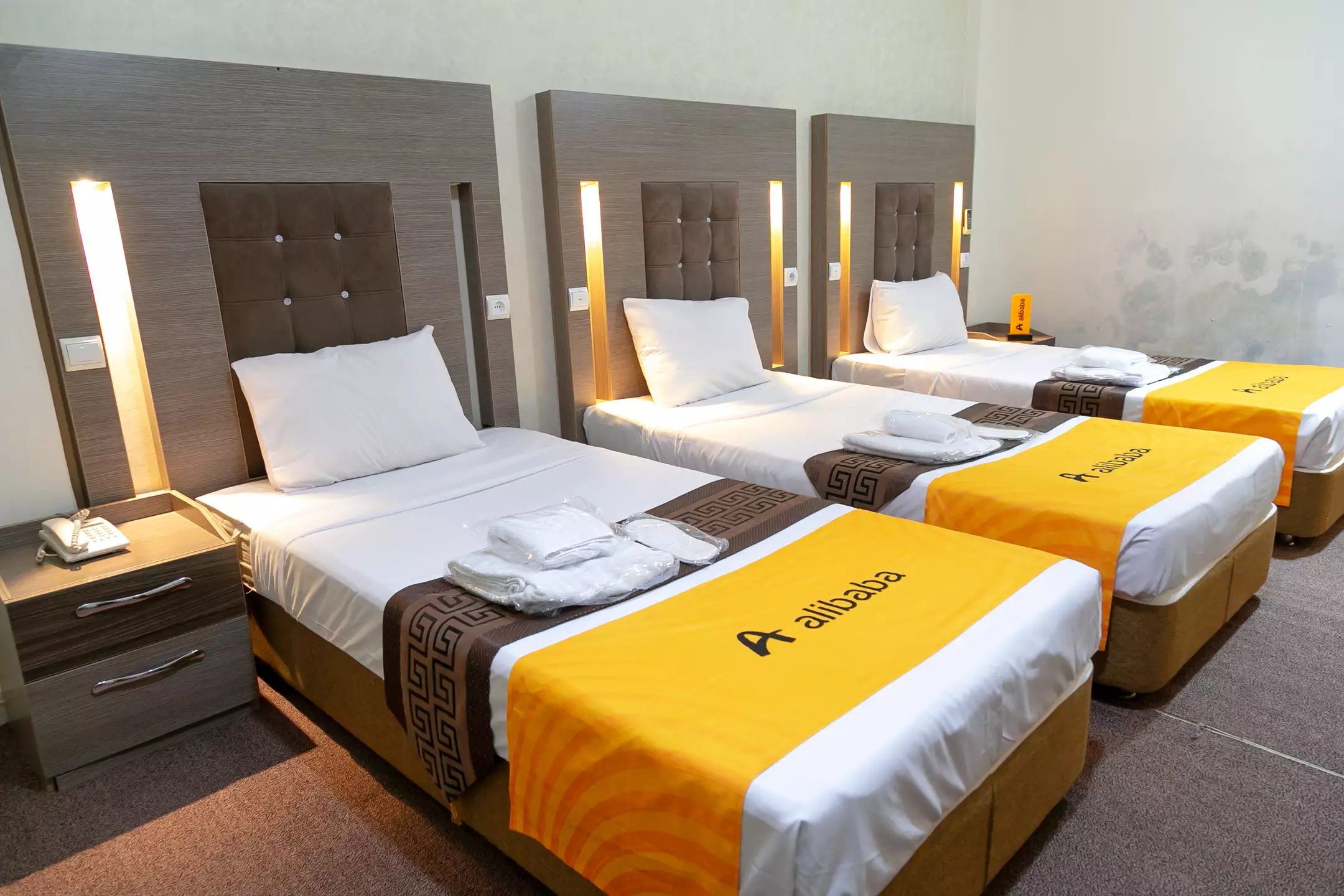 Alibaba https://cdn.alibaba.ir/ostorage/hotel-accommodation-images/685bde76a1e6f83605b73a10_سه تخته (1).webp